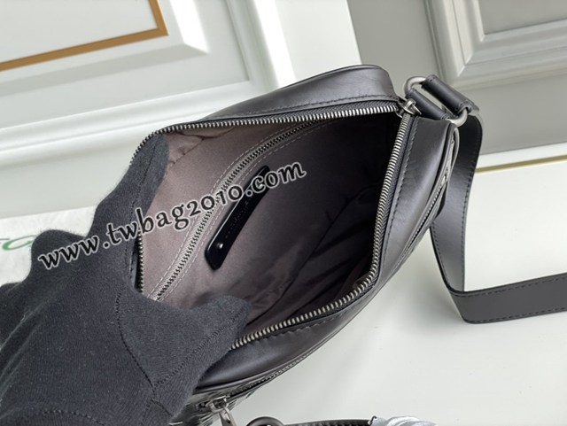 Bottega veneta高端男包 98021 寶緹嘉男士斜挎包小包 BV經典款胎牛皮無縫編織男包  gxz1354